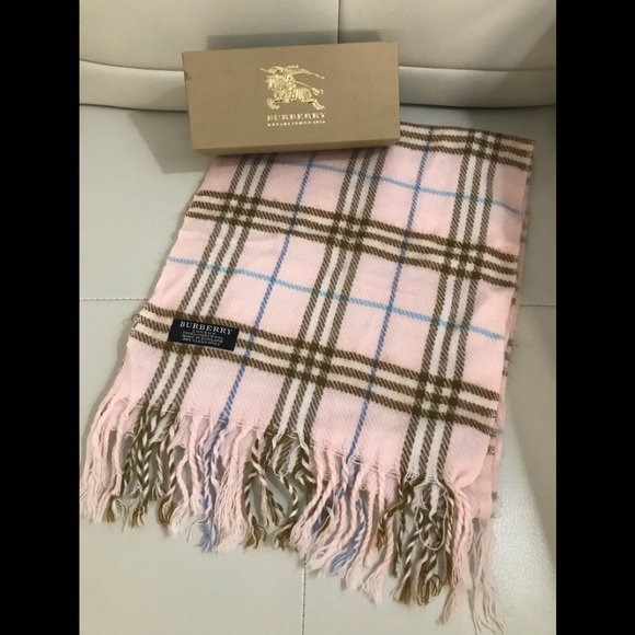 Burberry Accessories - 💯 Authentic Burberry Pink Lambswool Scarf 💖